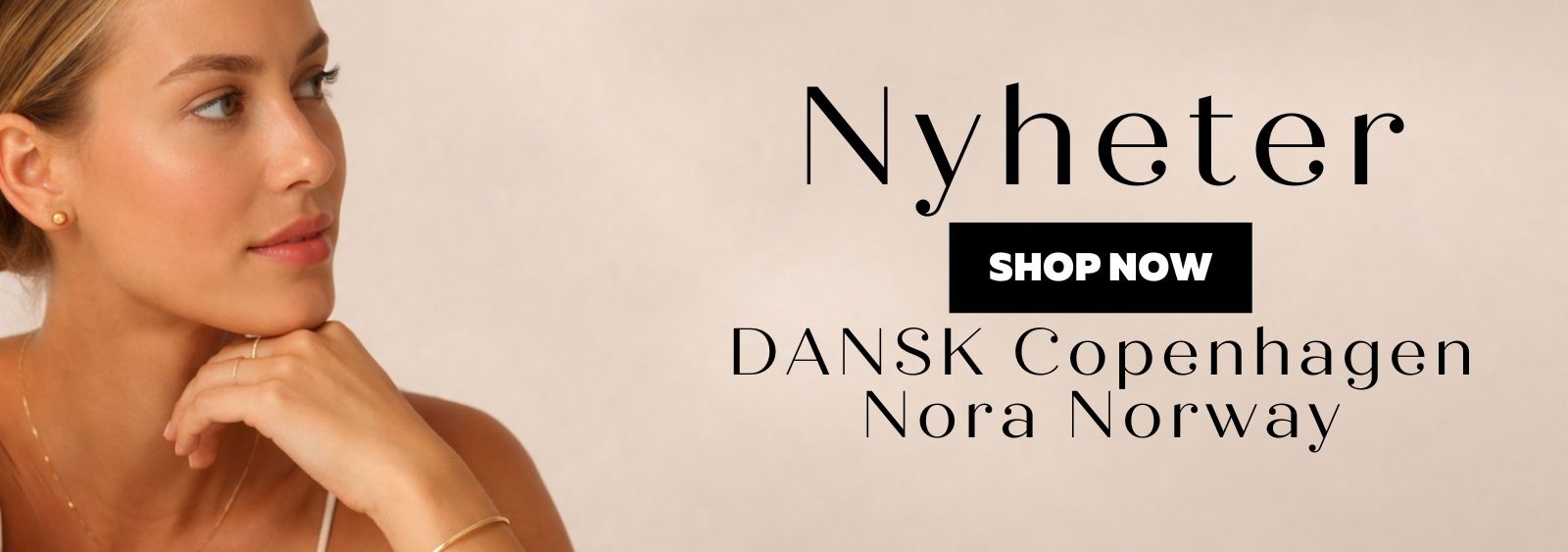 Oppdag nyheter hos Ros Mari Smykkebutikk og utforsk sesongens vakreste smykker. Her finner du elegante gullbelagte øredobber, halskjeder, ringer og armbånd i tidløst og moderne design. Vi oppdaterer jevnlig med trendy favoritter og feminine detaljer – perfekt til både hverdag, fest og som gave til henne.